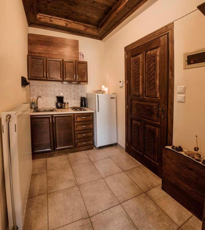 Guesthouse Theodorou Eláti Buitenkant foto
